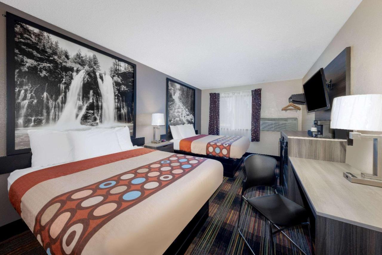 Super 8 By Wyndham Kansas City At Barry Road/Airport Εξωτερικό φωτογραφία
