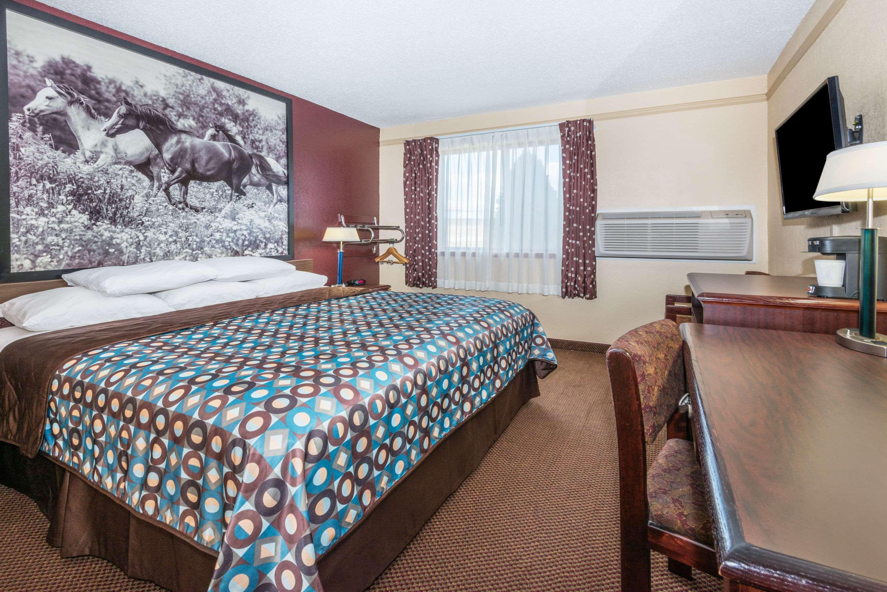 Super 8 By Wyndham Kansas City At Barry Road/Airport Εξωτερικό φωτογραφία