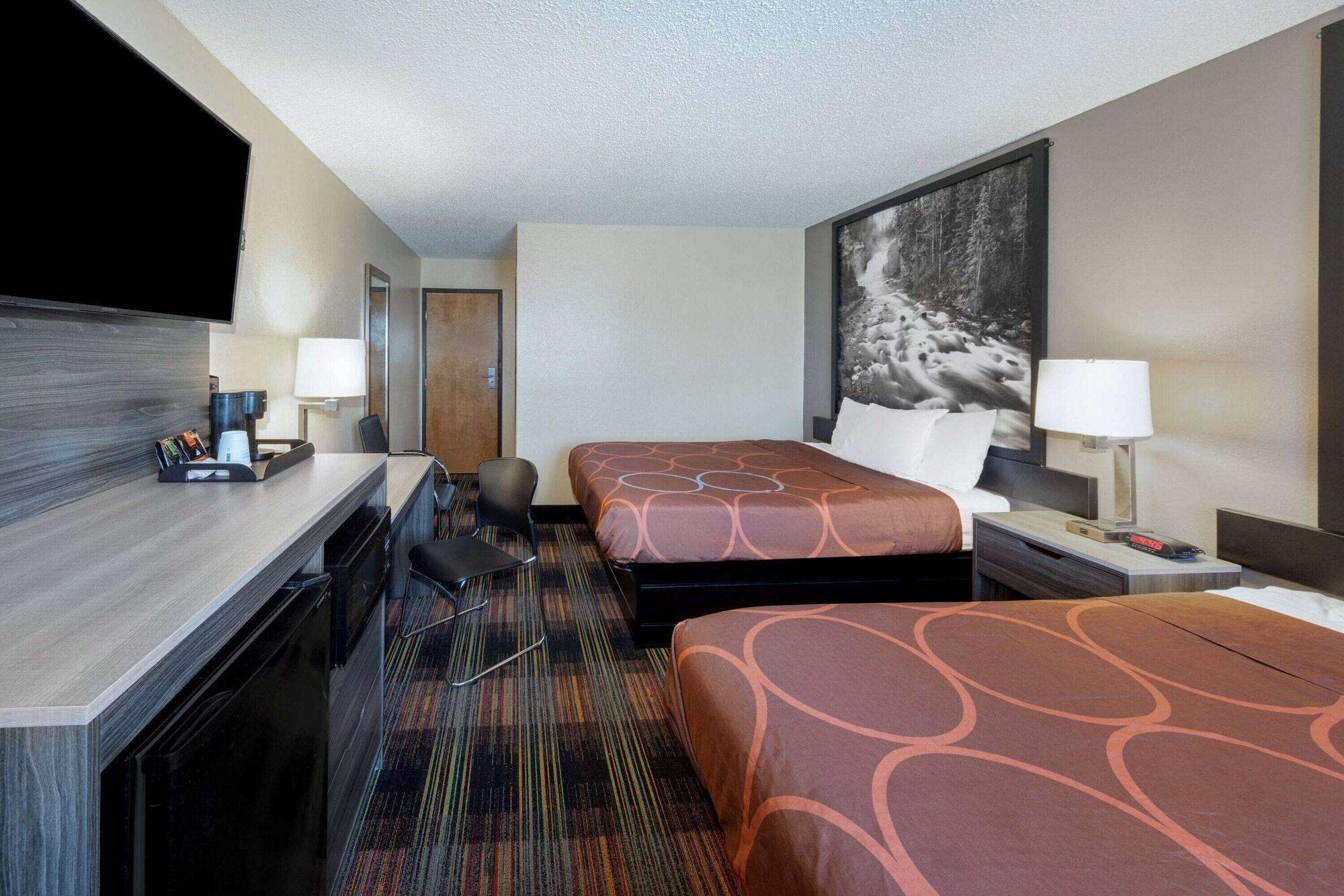 Super 8 By Wyndham Kansas City At Barry Road/Airport Εξωτερικό φωτογραφία