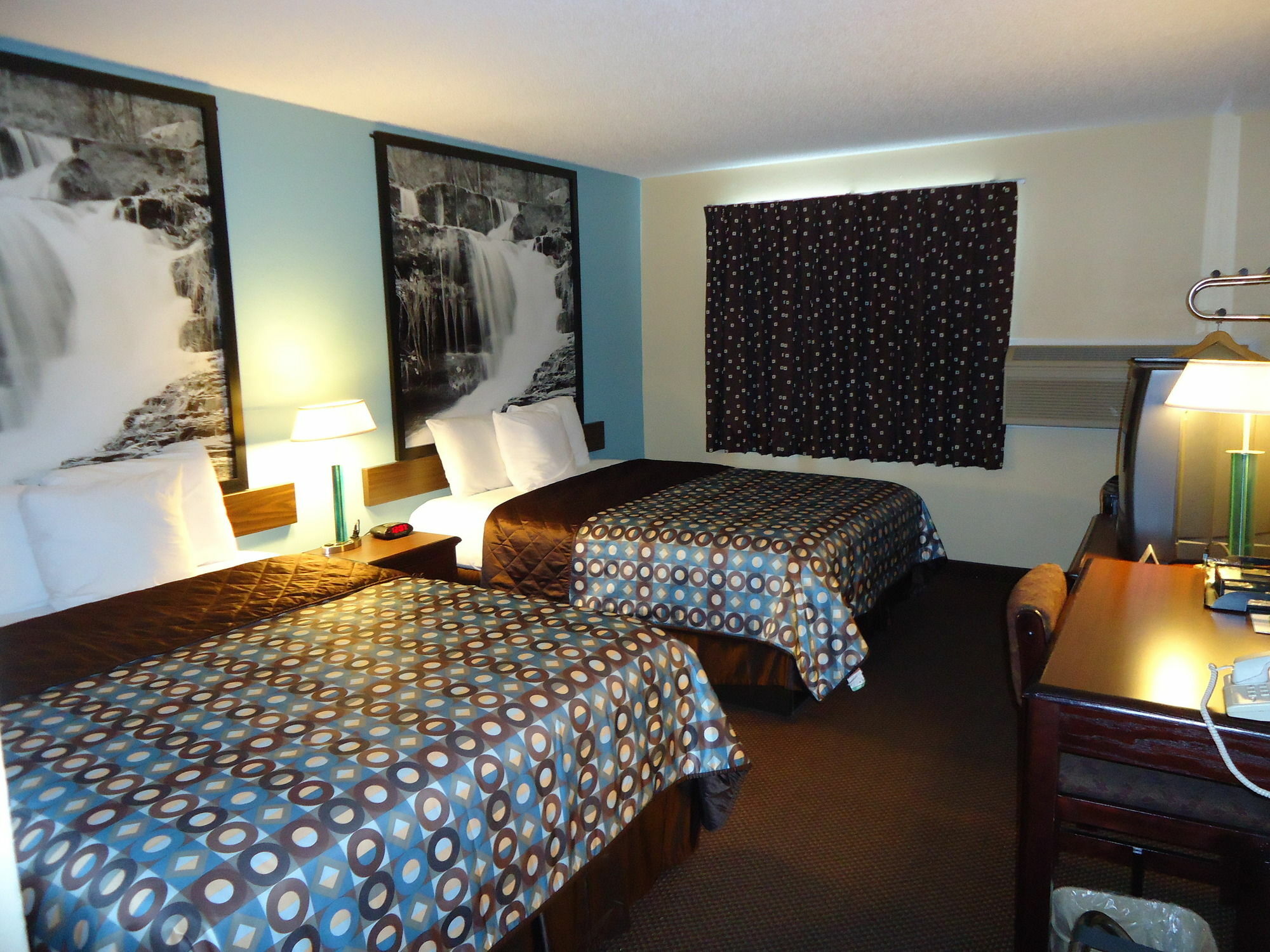 Super 8 By Wyndham Kansas City At Barry Road/Airport Εξωτερικό φωτογραφία