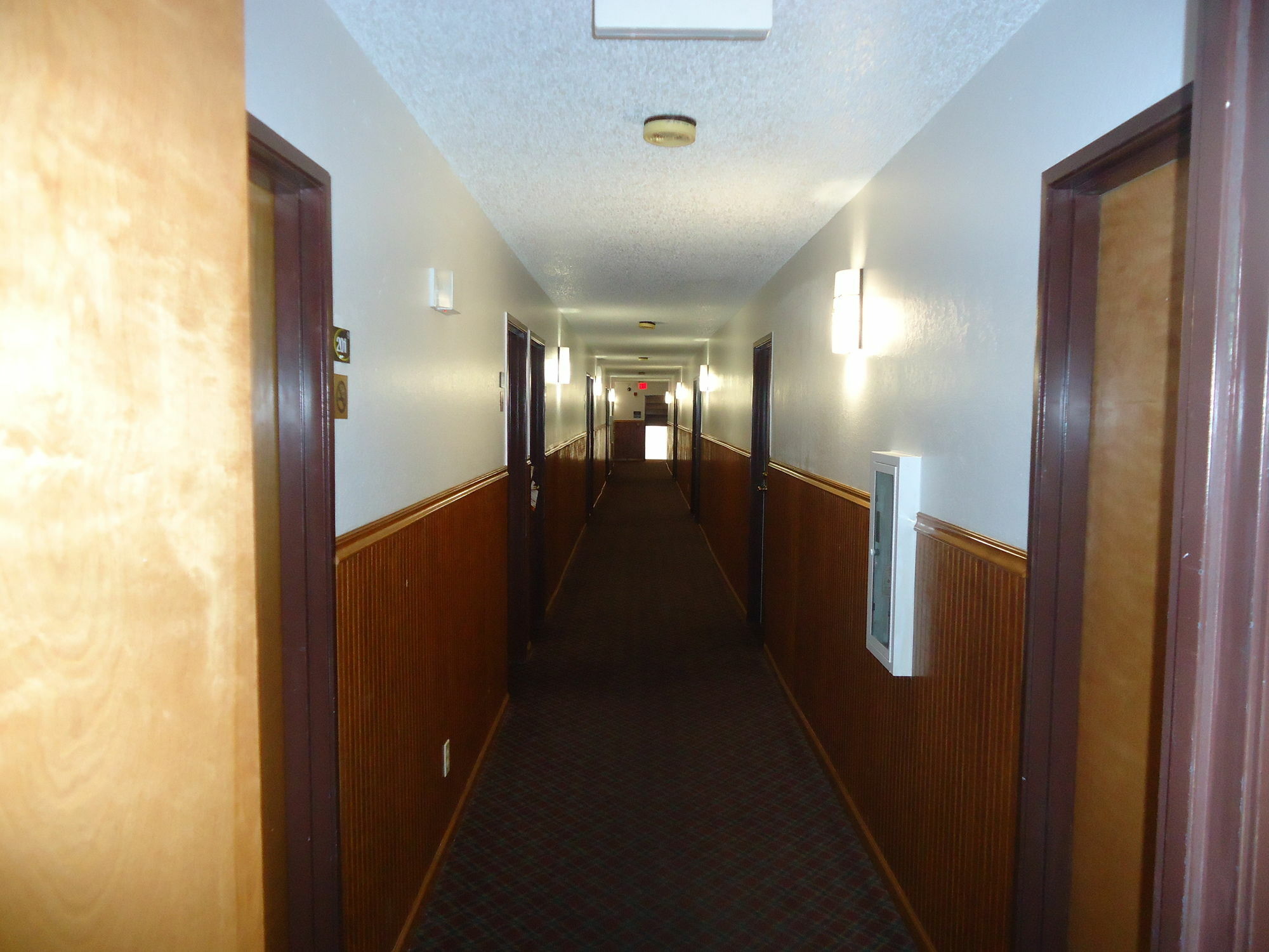 Super 8 By Wyndham Kansas City At Barry Road/Airport Εξωτερικό φωτογραφία